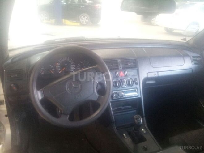 Mercedes C 200 1995, 110,000 km - 2.0 л - Bakı
