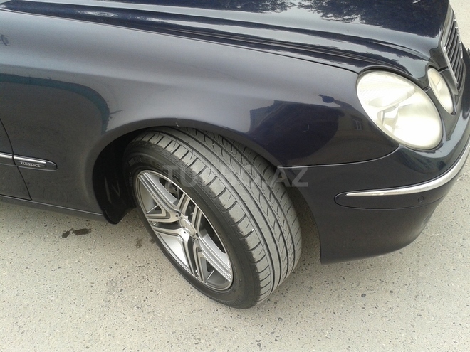 Mercedes E 220 2003, 179,400 km - 2.2 l - Bakı