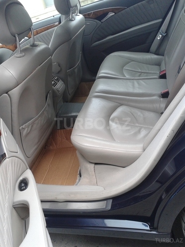 Mercedes E 220 2003, 179,400 km - 2.2 l - Bakı