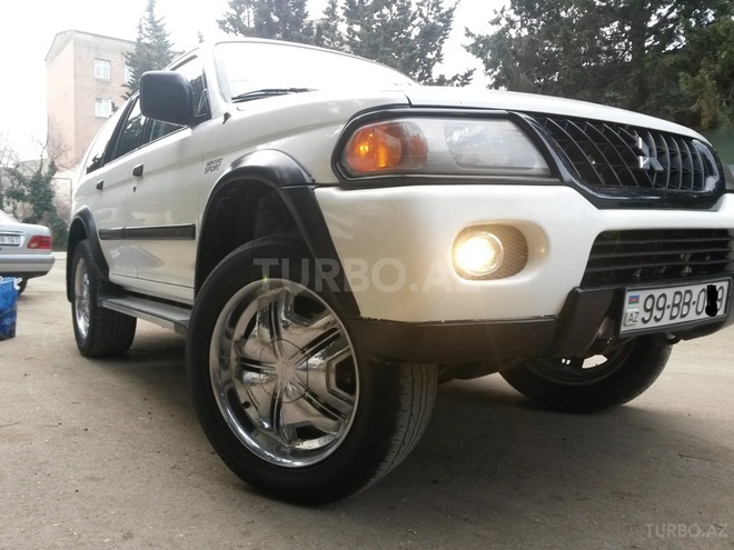 Mitsubishi Montero 2002, 160,000 km - 3.0 l - Bakı