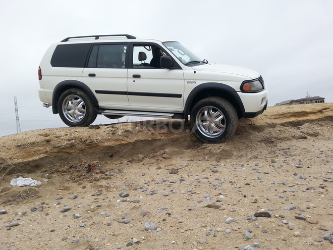 Mitsubishi Montero 2002, 160,000 km - 3.0 l - Bakı