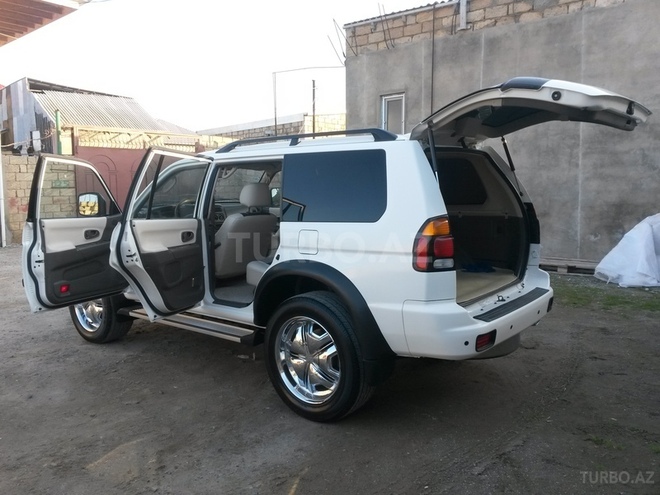 Mitsubishi Montero 2002, 160,000 km - 3.0 l - Bakı