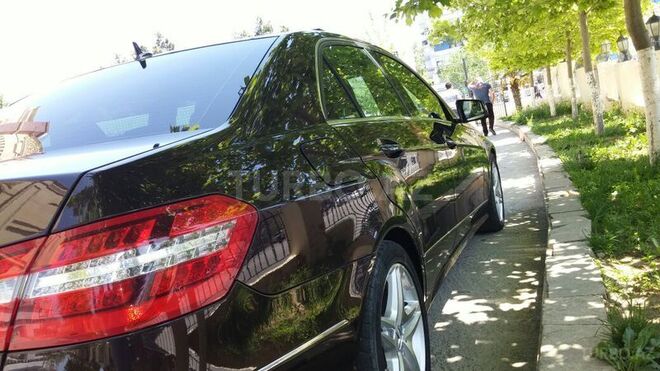 Mercedes E 200 2010, 107,000 km - 1.8 л - Bakı