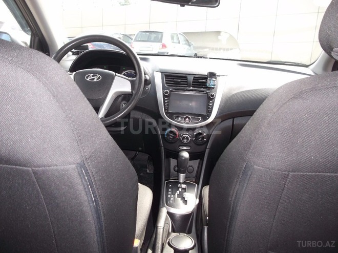 Hyundai Accent 2012, 120,000 km - 1.4 л - Bakı