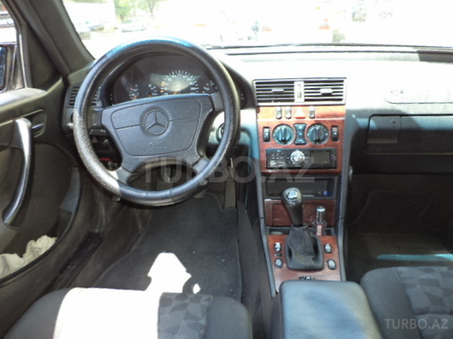 Mercedes C 200 1997, 328,000 km - 2.0 l - Bakı