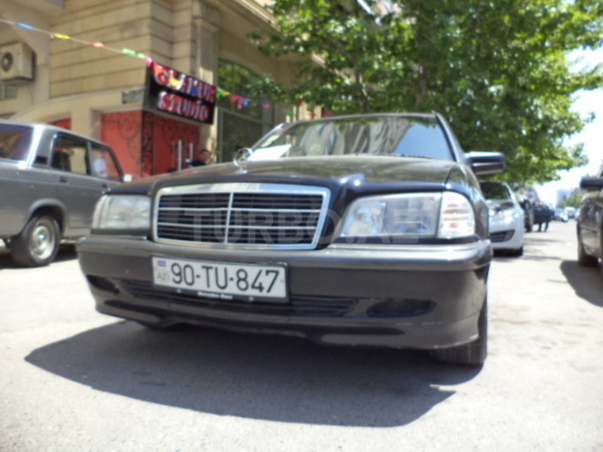 Mercedes C 200 1997, 328,000 km - 2.0 l - Bakı