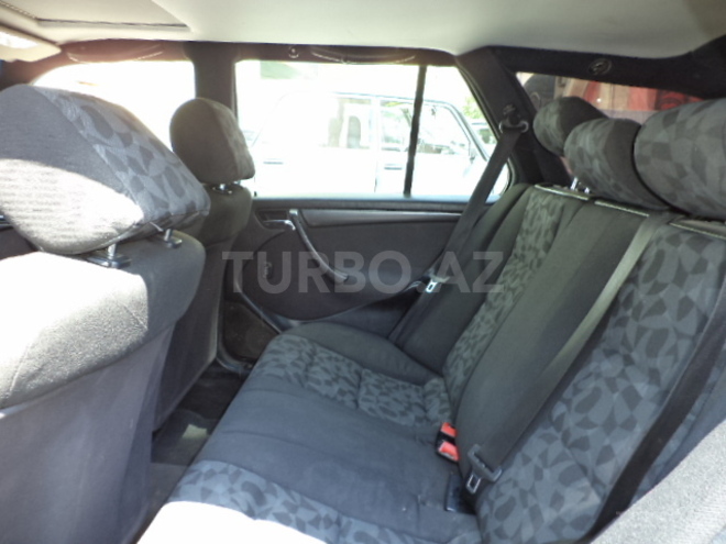 Mercedes C 200 1997, 328,000 km - 2.0 l - Bakı