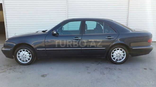 Mercedes E 240 2000, 275,000 km - 2.4 l - Bakı