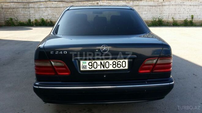 Mercedes E 240 2000, 275,000 km - 2.4 l - Bakı