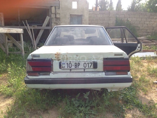 Nissan  1986, 100,000 km - 1.8 l - Bakı