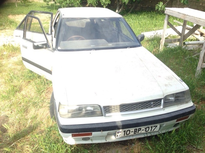 Nissan  1986, 100,000 km - 1.8 l - Bakı