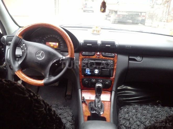 Mercedes C 180 2001, 196,000 km - 1.8 l - Bakı