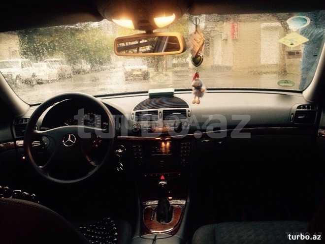 Mercedes E 220 2003, 245,080 km - 2.2 l - Bakı