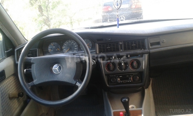 Mercedes 190 1991, 230,000 km - 2.0 l - Bakı