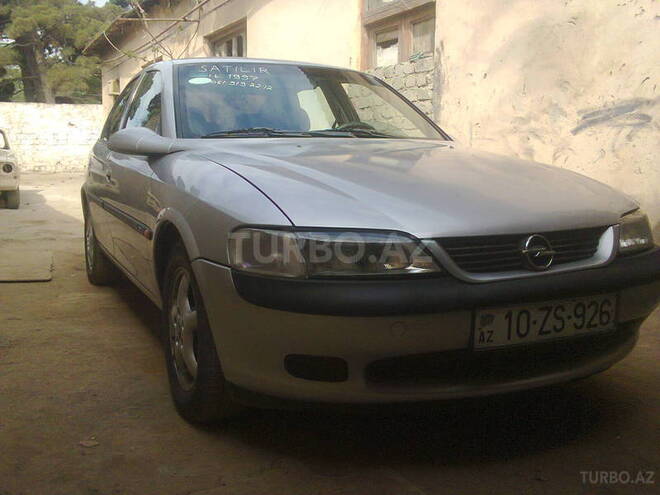 Opel Vectra 1997, 130,000 km - 1.6 l - Bakı