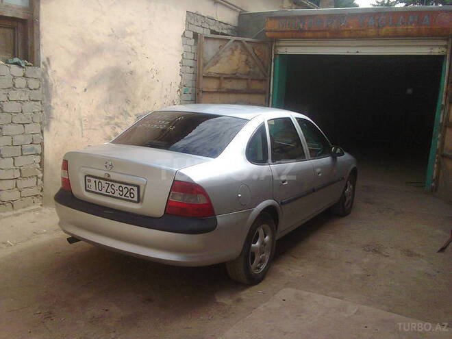 Opel Vectra 1997, 130,000 km - 1.6 l - Bakı