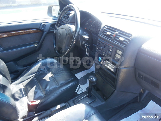 Opel Vectra 1995, 250,000 km - 2.0 l - Bakı