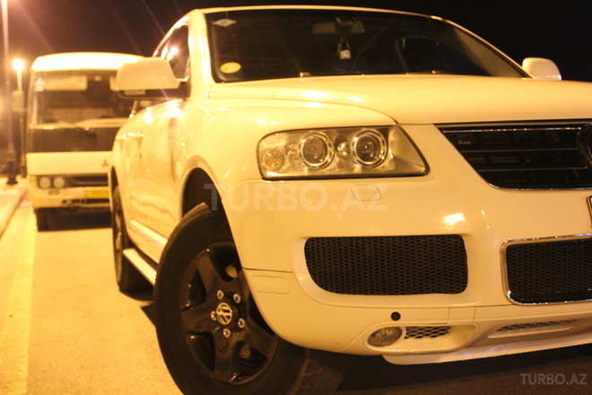 Volkswagen Touareg 2005, 170,000 km - 3.2 л - Bakı