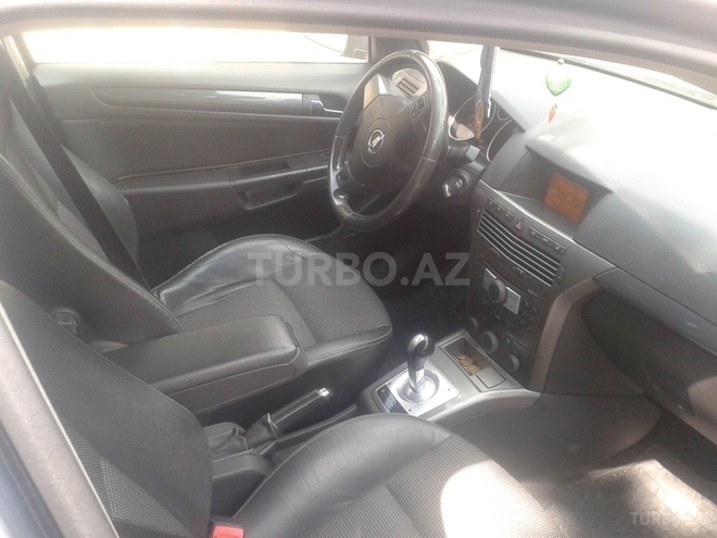 Opel Astra 2004, 154,000 km - 1.6 l - Bakı