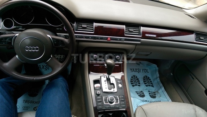 Audi A8 2003, 220,000 km - 4.2 l - Bakı