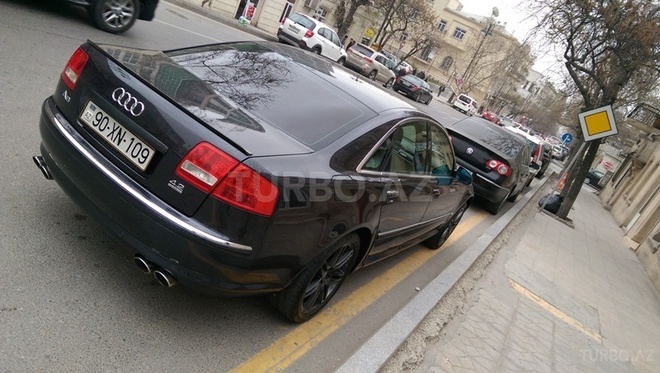 Audi A8 2003, 220,000 km - 4.2 l - Bakı