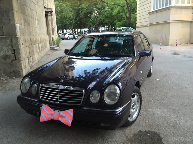 Mercedes E 240 1998, 220,000 km - 2.4 l - Bakı