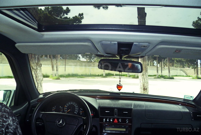 Mercedes C 200 1999, 270,000 km - 2.0 l - Bakı