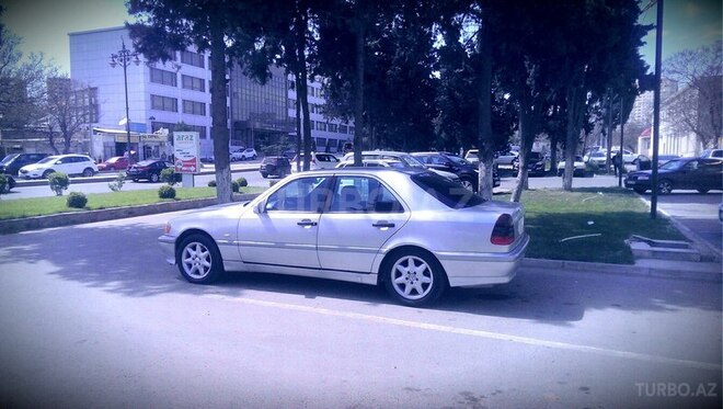 Mercedes C 200 1997, 270,000 km - 2.0 l - Bakı