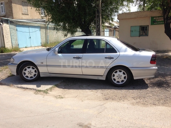 Mercedes C 220 1998, 201,800 km - 2.2 l - Bakı