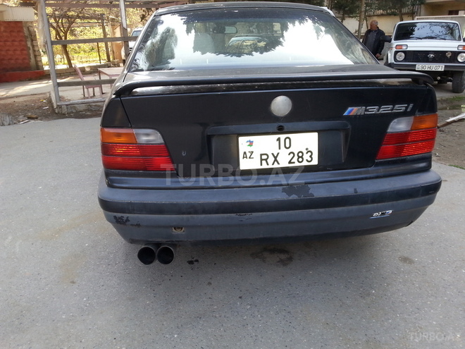 BMW 325 1992, 211,000 km - 2.5 l - Bakı