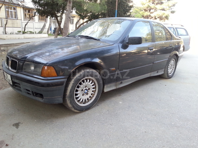 BMW 325 1992, 211,000 km - 2.5 l - Bakı