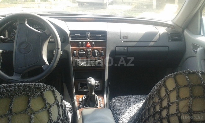 Mercedes C 180 1999, 233,400 km - 1.8 l - Bakı