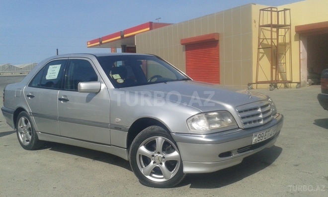 Mercedes C 180 1999, 233,400 km - 1.8 l - Bakı
