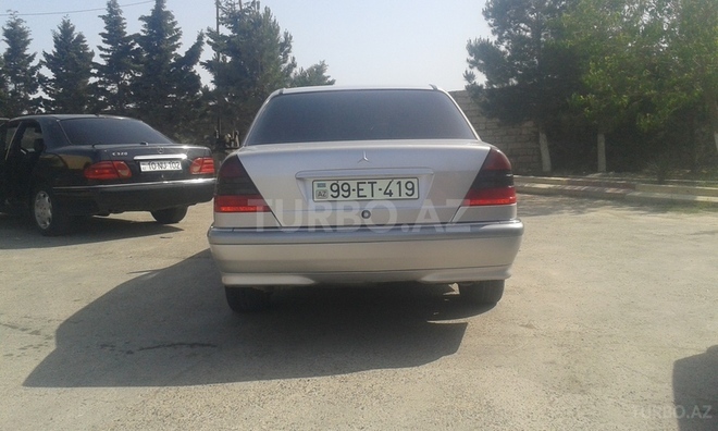 Mercedes C 180 1999, 233,400 km - 1.8 l - Bakı