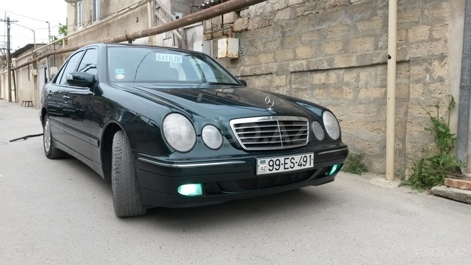 Mercedes E 220 2001, 316,000 km - 2.2 l - Bakı