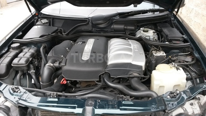 Mercedes E 220 2001, 316,000 km - 2.2 l - Bakı
