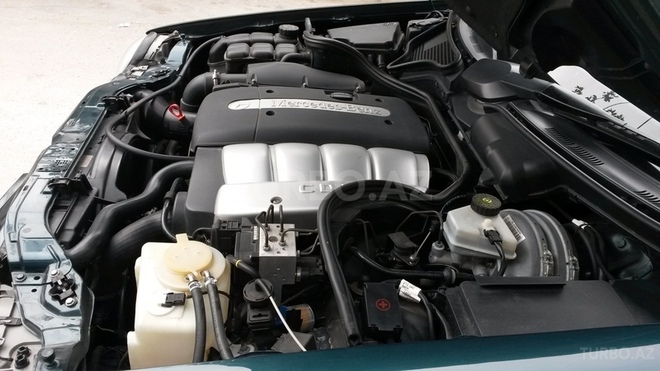 Mercedes E 220 2001, 316,000 km - 2.2 l - Bakı