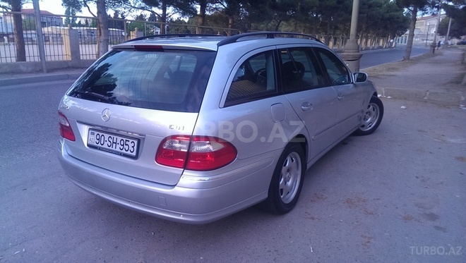 Mercedes E 220 2005, 320,000 km - 2.2 l - Bakı