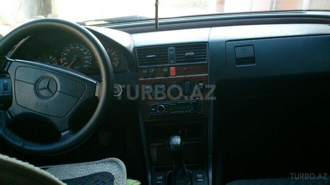 Mercedes C 220 1993, 99,999 km - 2.2 л - Bakı
