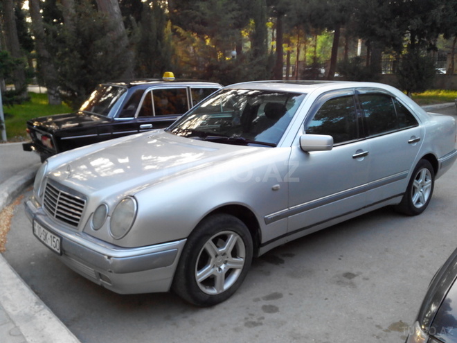 Mercedes E 230 1996, 368,947 km - 2.3 л - Bakı