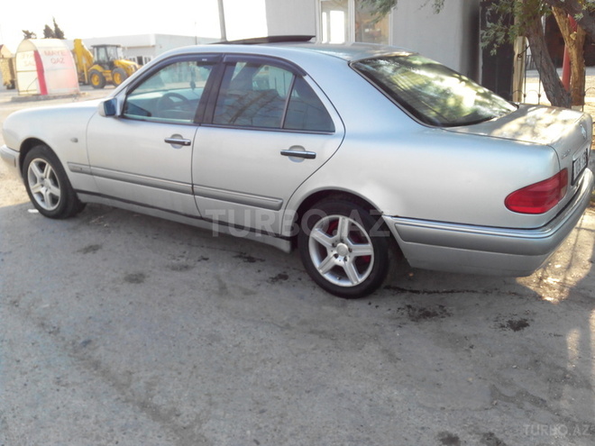 Mercedes E 230 1996, 368,947 km - 2.3 л - Bakı