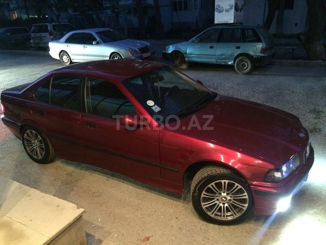 BMW 316 1993, 282,000 km - 1.6 l - Bakı
