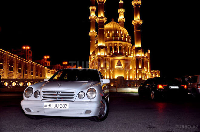 Mercedes E 200 1997, 362,627 km - 2.0 l - Bakı