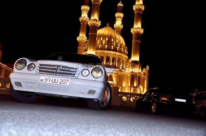 Mercedes E 200 1997, 362,627 km - 2.0 l - Bakı