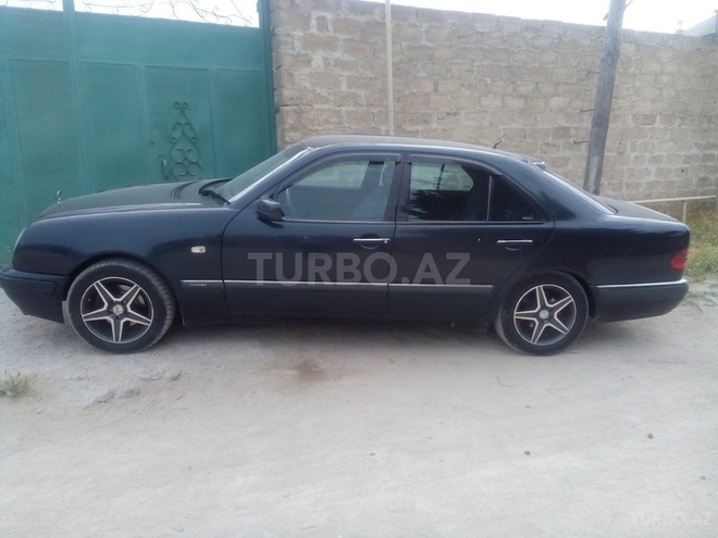 Mercedes E 220 1998, 254,000 km - 2.2 l - Bakı
