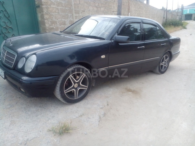 Mercedes E 220 1998, 254,000 km - 2.2 l - Bakı