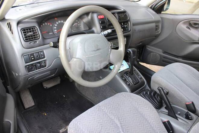 Suzuki Grand Vitara 2001, 238,000 km - 2.0 л - Bakı