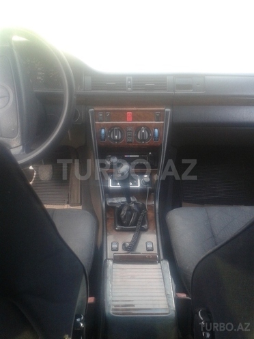 Mercedes E 250 1994, 200,000 km - 0.3 л - Bakı