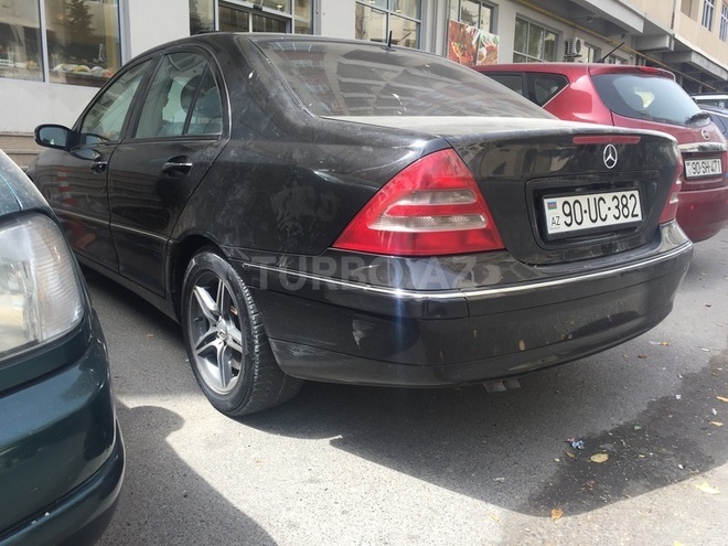 Mercedes C 200 2000, 215,738 km - 2.0 l - Bakı