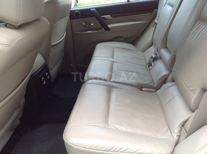 Mitsubishi Pajero 2008, 132,000 km - 3.2 l - Bakı